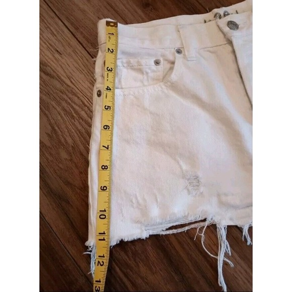 We The Free Free People White Denim Button Fly Cut Off Shorts Sz28 Boho Festival - Picture 7 of 9